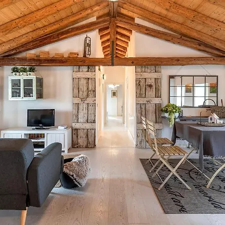 Dori's , Romantico Loft